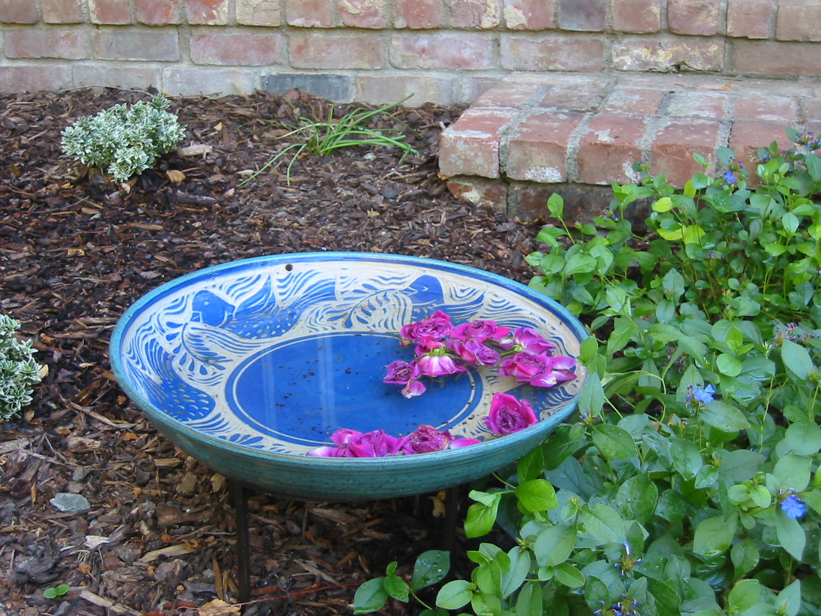 Ceramic Birdbath Bowl with Peace Bird Design